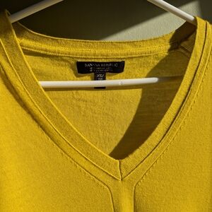 Banana Republic Chartreuse  Merino Wool V-Neck Sweater Sz XS.